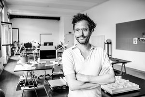 Pascal Flammer – At the Studio